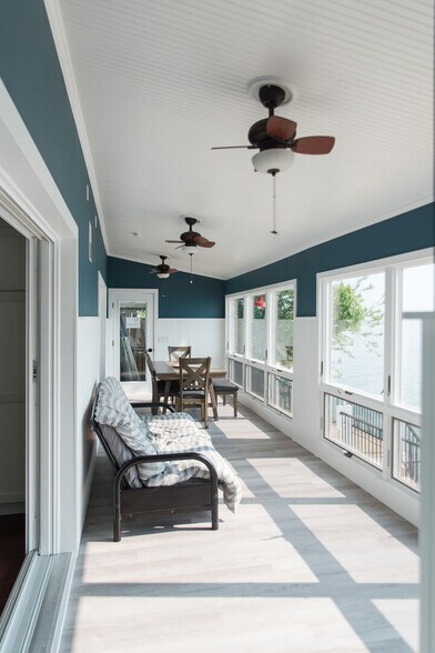 Building Photo - 7633 S West Bay Shore Dr