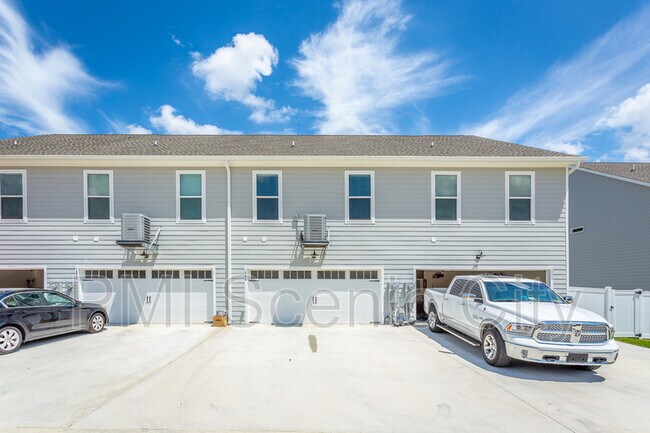 Building Photo - 1886 Young Rd SE