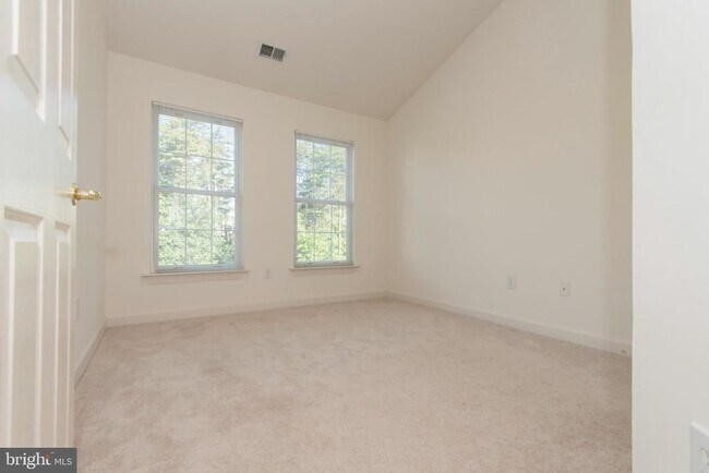 Building Photo - 22 Calabash Ct