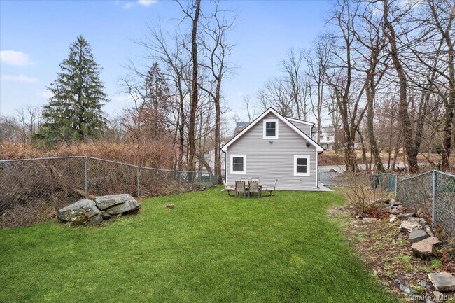 Building Photo - 66 Secor Rd