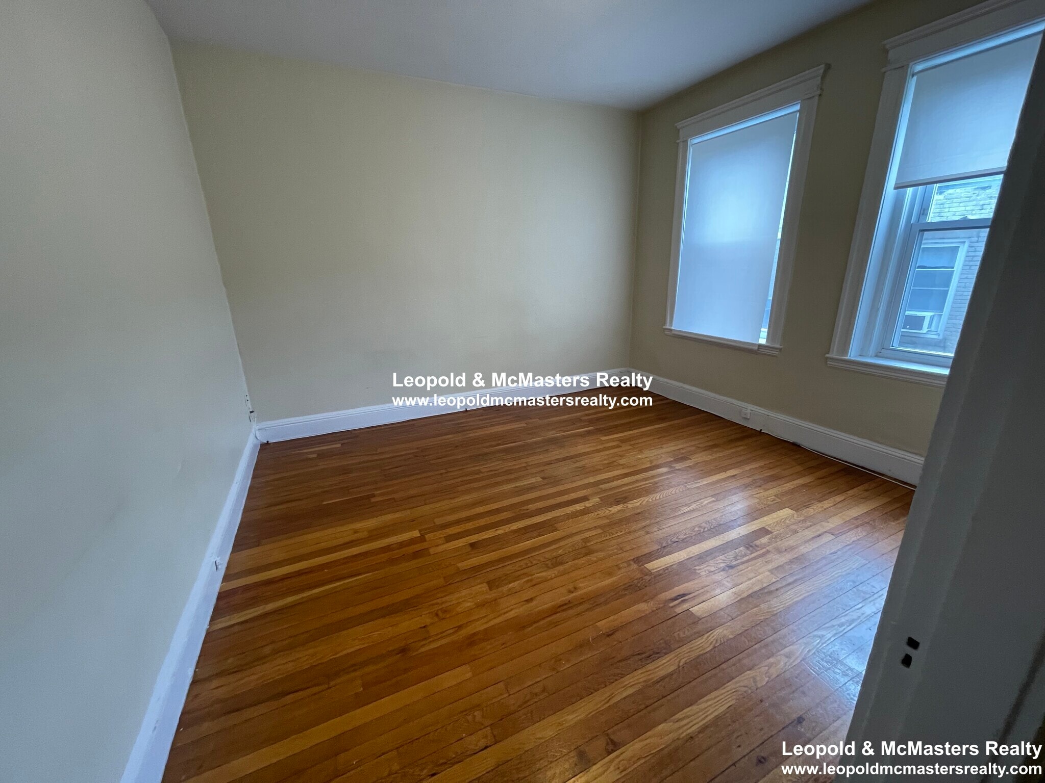Building Photo - 255 Kelton St