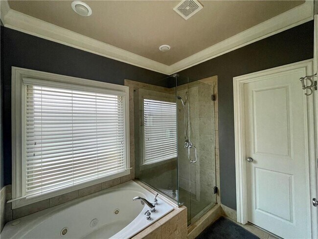 Building Photo - 1517 Gilstrap Ln NW