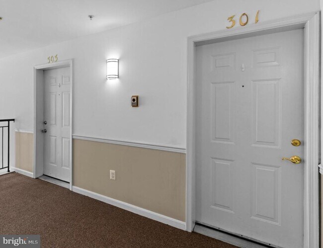 Building Photo - 501 Mathias Hammond Way
