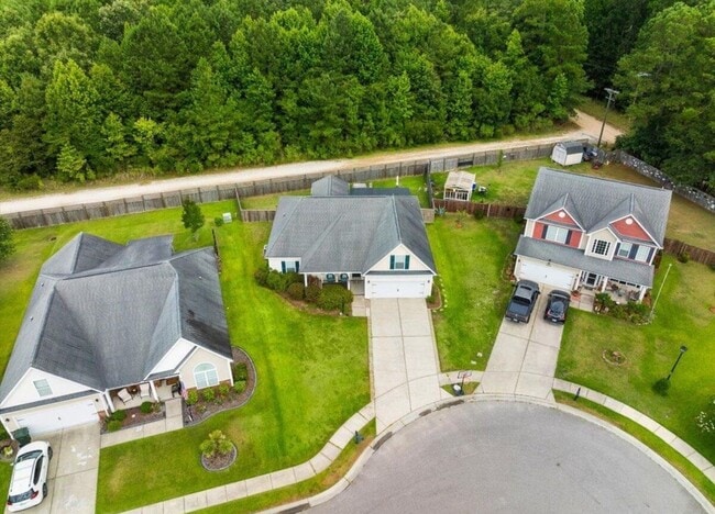 Building Photo - 421 Brawley Dr