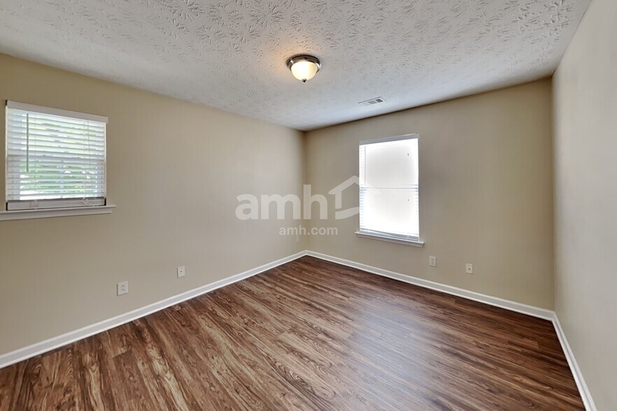 Building Photo - 308 Sam Cobb Pl