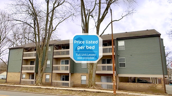 Interior Photo - 105 N Busey