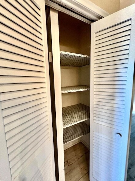 Building Photo - 39 Waltham B