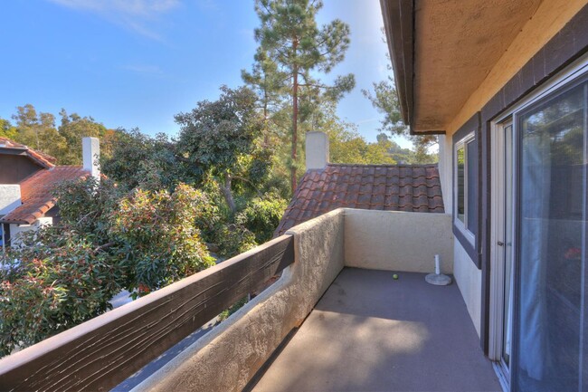 Building Photo - 4711 Calle Reina