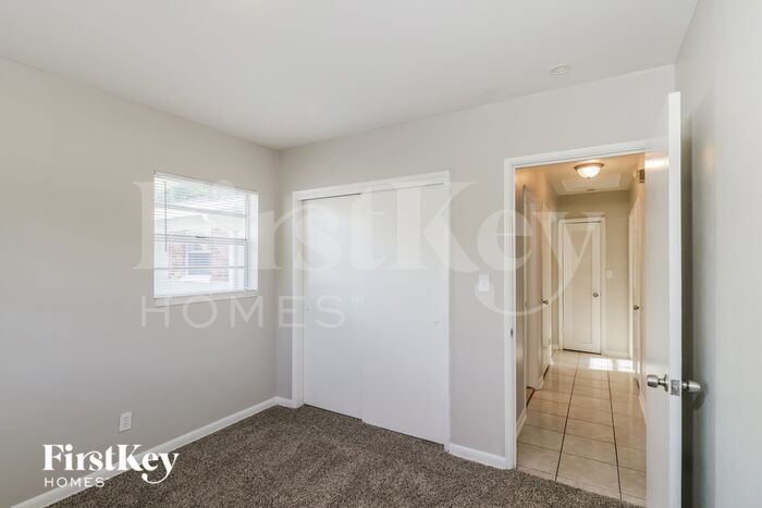 Building Photo - 211 W 108th Ave