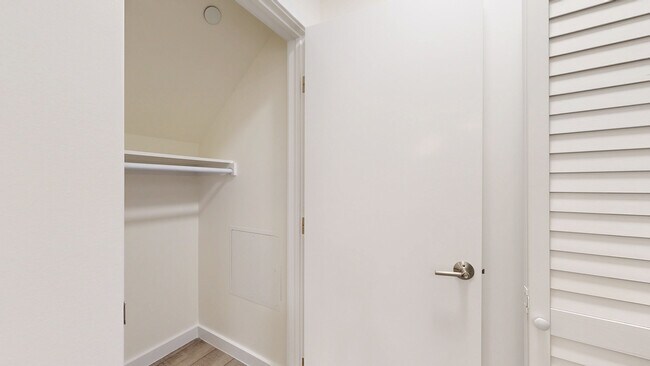 Building Photo - 756 Page St