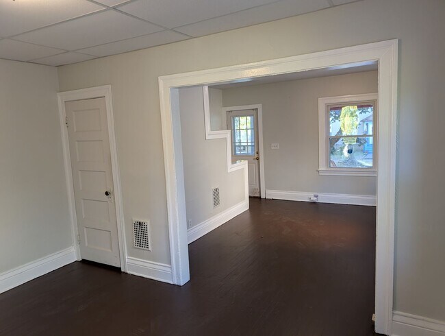 Building Photo - 114-116 Depew St