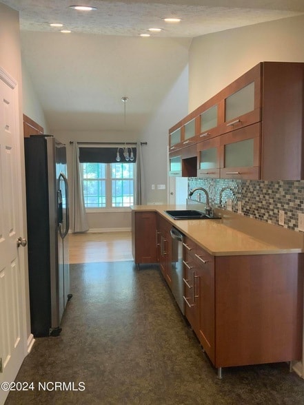 Building Photo - 30 Winchester Rd