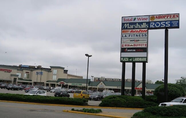 Building Photo - FREE RENT! Sail into this 2BR 1BA at the M...