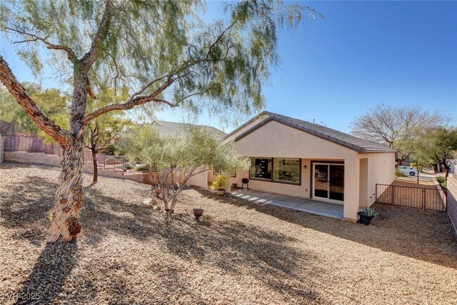 Building Photo - 2320 Meteor Shower St