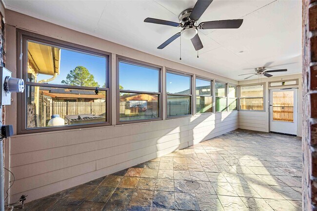 Building Photo - 14515 Merry Meadow Dr