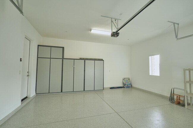 Building Photo - 26627 N 104th Way