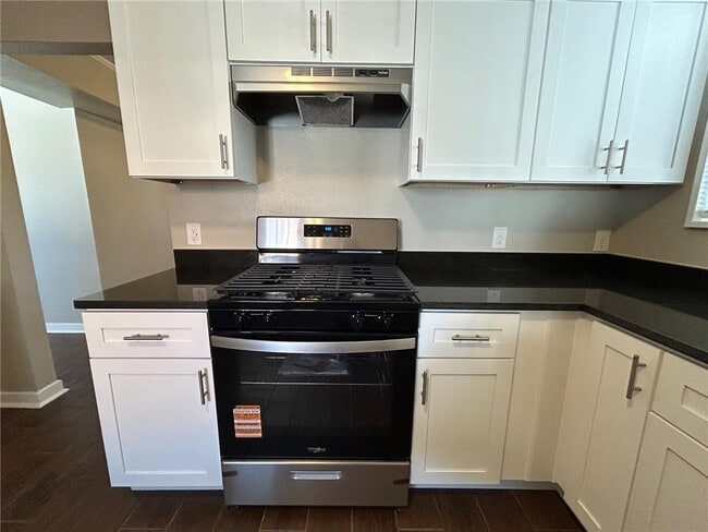 Building Photo - 4010 Sunnyvale Ln S