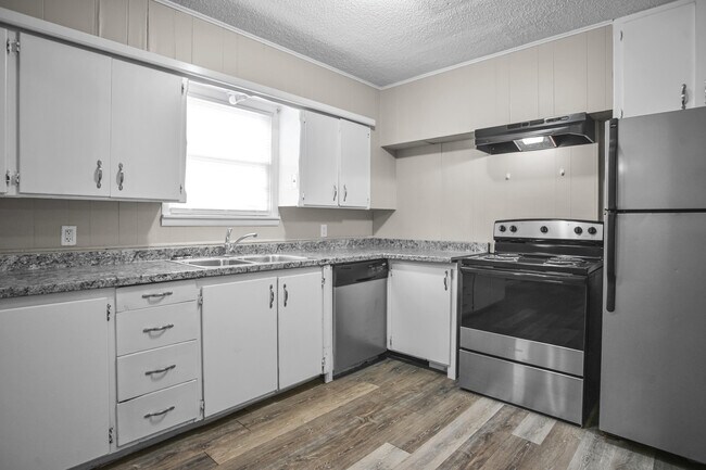 Building Photo - 4309 42nd St