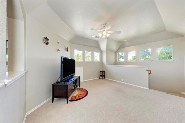 Building Photo - 8236 Phantom Canyon Dr