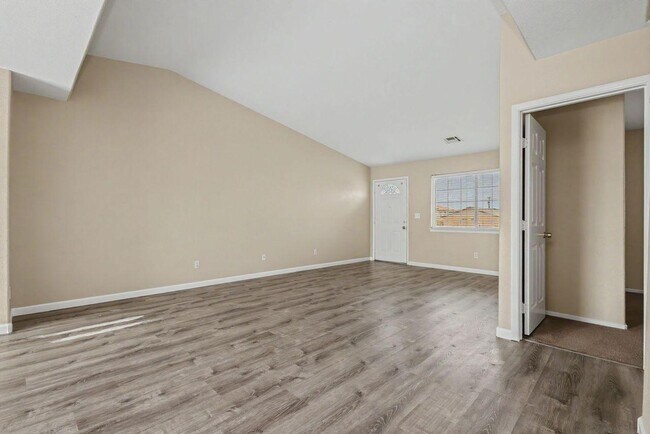 Building Photo - 1081 Jubilee Ct