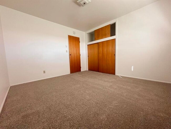 Building Photo - 5498 W 14400 N