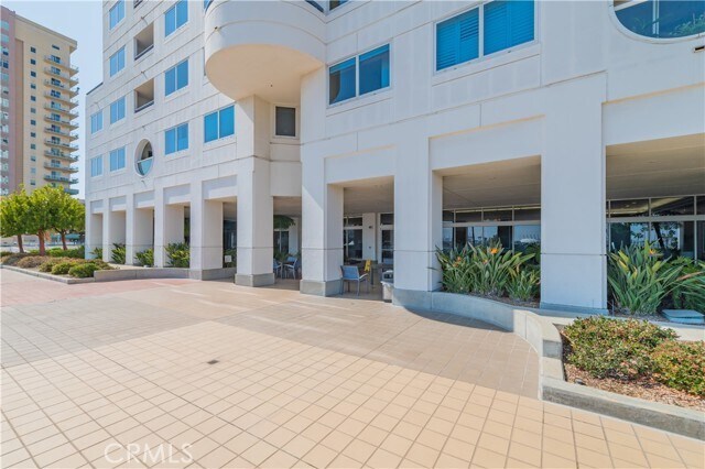 Building Photo - 525 E Seaside Way