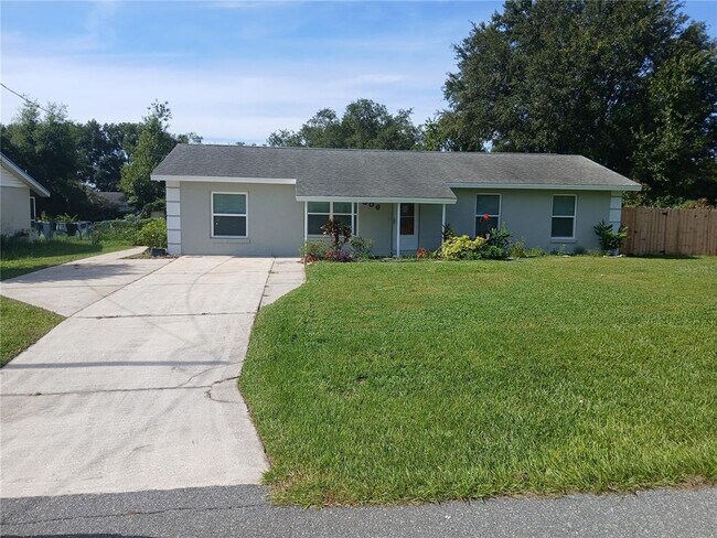 Building Photo - 306 W Primrose Ln