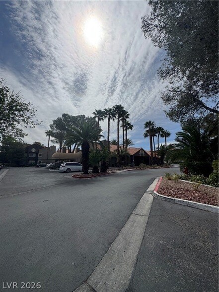 Building Photo - 5050 S Rainbow Blvd