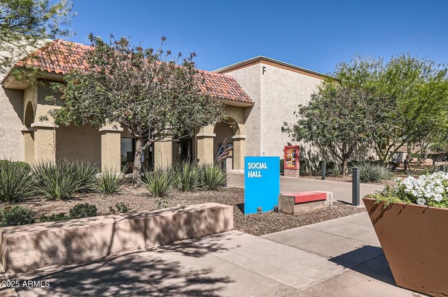 Building Photo - 12535 W Skyview Dr