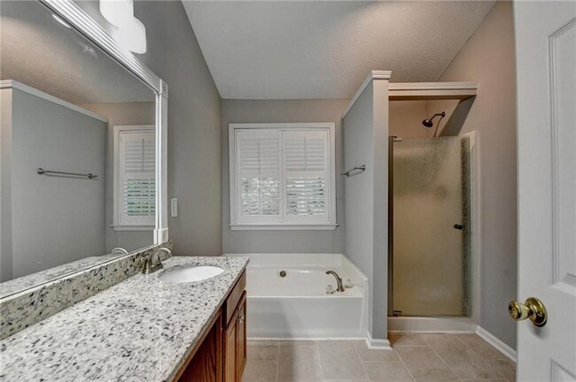 Building Photo - 5229 Pine Branch Ct