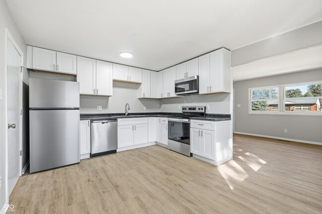 Building Photo - 2908 S Walcott St