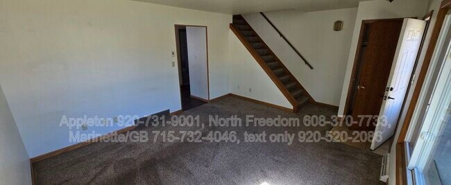 Building Photo - 319 Dove St
