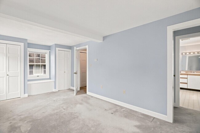 Building Photo - 58 Morton St