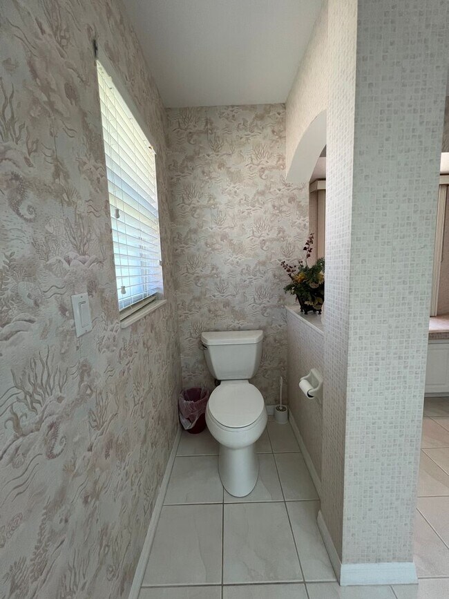 Building Photo - FURNISHED SHORT TERM RENTAL - 3 Bed / 2 Bath - Single Family Pool Home - $5,000/month ** Heated S...