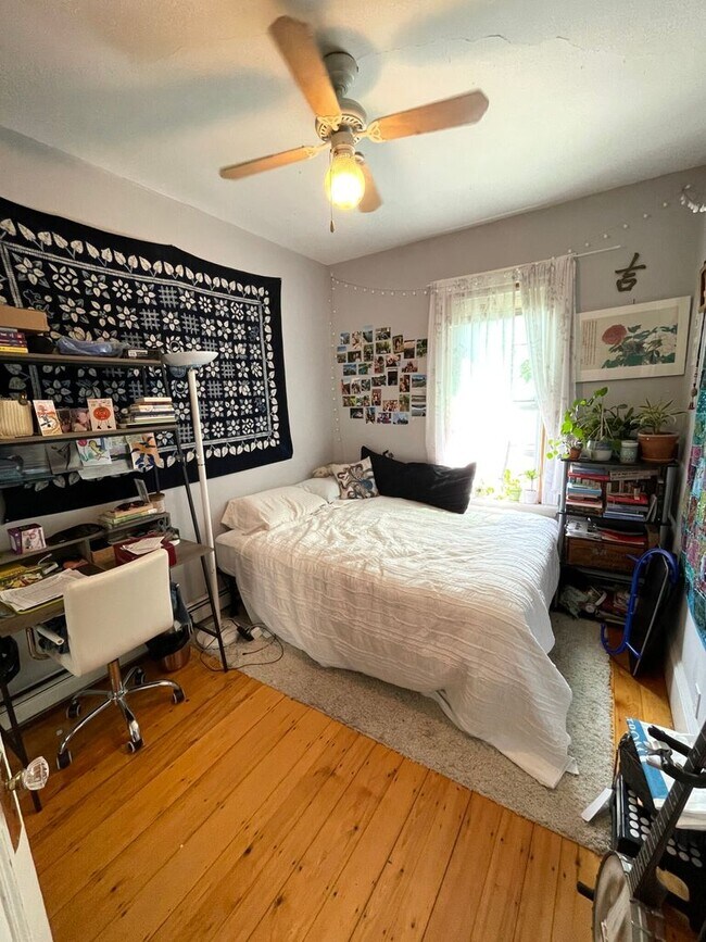 Building Photo - No Brokers fee. Desirable Mission Hill Loc...