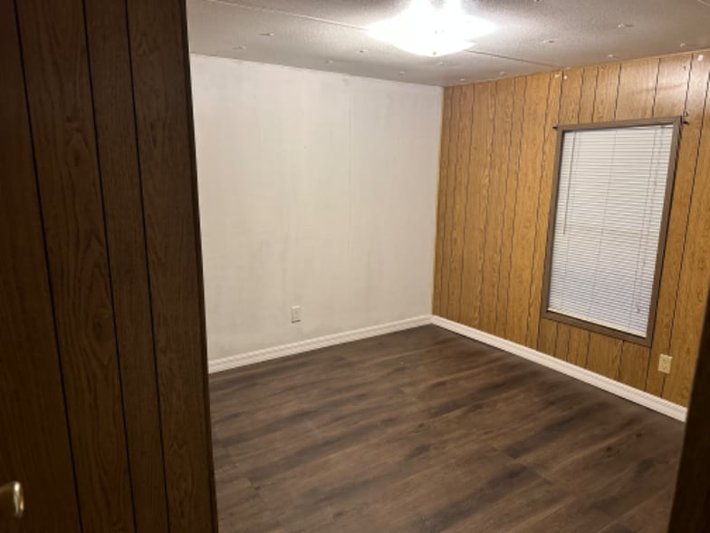 Building Photo - 3918 Young Rd