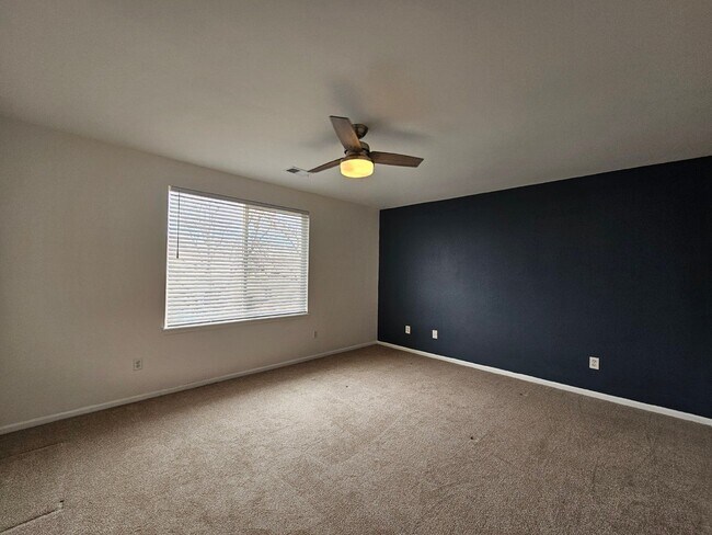 Building Photo - 10043 MacKay Dr