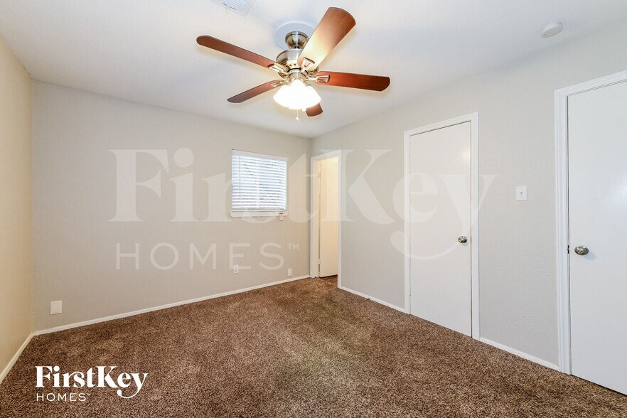 Building Photo - 5721 Melanite Ave