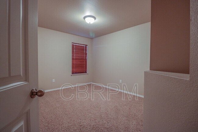 Building Photo - 2128 101st St