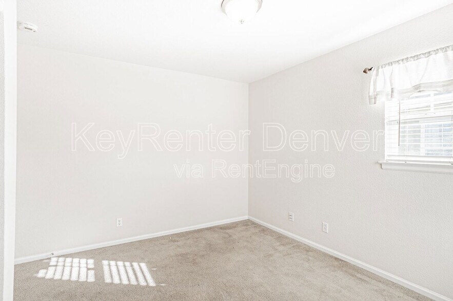 Building Photo - 1191 S Richfield St