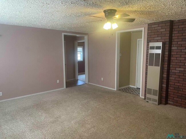 Building Photo - 908 Maple St