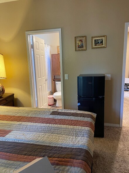 Building Photo - 26256 Palm Tree Ln