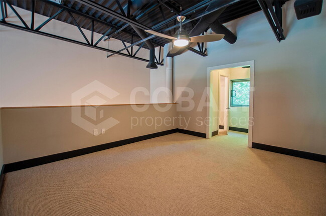 Building Photo - 1660 DeKalb Ave NE