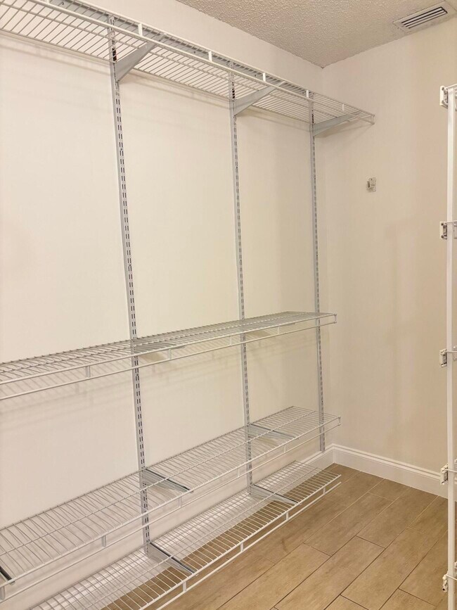 Building Photo - 3529 NW 35th St