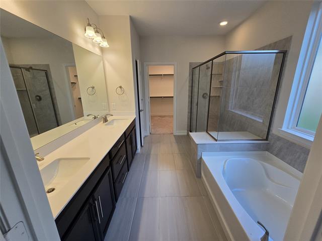 Building Photo - 2724 Southampton Dr