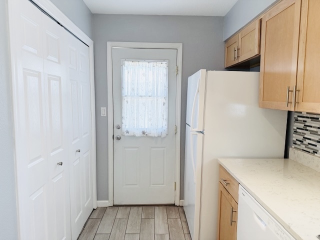 Building Photo - 6936 Black Pine Pl NE