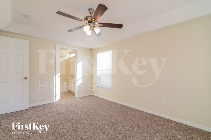 Building Photo - 6173 Skylarkcrest Dr