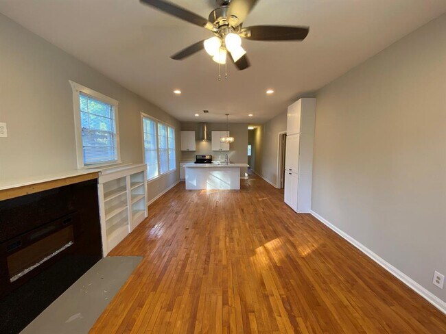 Building Photo - 6523 Avenue C