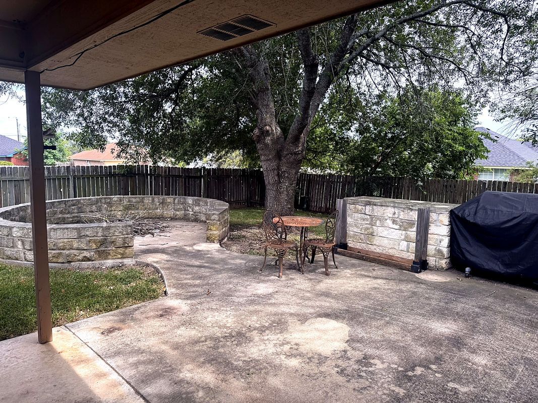 Building Photo - 1518 Chardonnay Dr