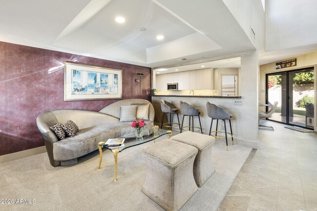 Building Photo - 8782 E Mustang Trail